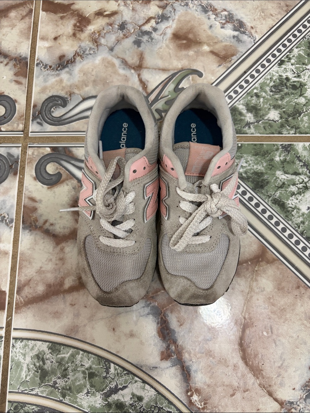 New Balance Kids Gray & Pink Lace-Up Sneakers